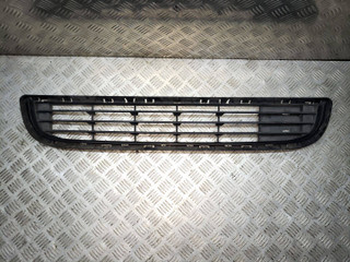 заглушка (решетка) в бампер Citroen Berlingo 2 поколение (B9) 2012, 1.6 л., HDi, 9HN (DV6ETED), дизель, МКПП, белый, фургон, передний привод, правый руль, 9677662180
