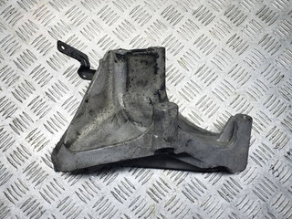кронштейн двигателя Volkswagen Touareg 1 поколение 2006, 2.5 л., TDi, BAC, дизель, АКПП, полный привод, 070199307A
