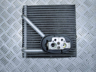 испаритель кондиционера Volkswagen Passat B6 2007, 2.0 л., TDi, BMR, дизель, 6МКПП, чёрный, седан, передний привод, правый руль, 1K0820679, 1K2820103