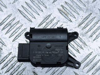 моторчик заслонки печки Volkswagen Passat B6 2007, 2.0 л., TDi, BMR, дизель, 6МКПП, чёрный, седан, передний привод, правый руль, 1K0907511