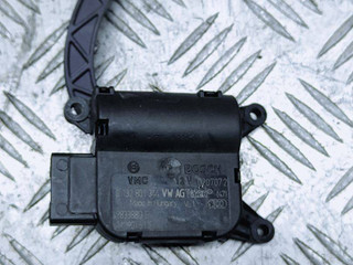 моторчик заслонки печки Volkswagen Passat B6 2007, 2.0 л., TDi, BMR, дизель, 6МКПП, чёрный, седан, передний привод, правый руль, 1K2907511E
