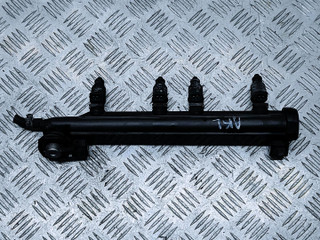 топливная рампа Volkswagen Golf 4 поколение 1999, 1.6 л., AKL, бензин, 5МКПП, передний привод, 037906031AA, 06A133317A