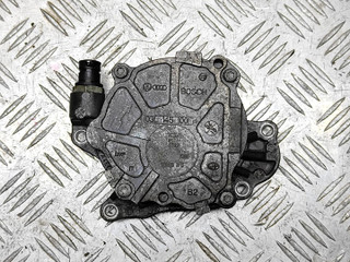 насос вакуумный Volkswagen Passat B6 2009, 2.0 л., CBDA, дизель, МКПП, передний привод, 03L145100F
