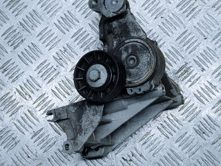 кронштейн генератора Peugeot 607 1 поколение 2003, 2.2 л., дизель, АКПП, 9643834880