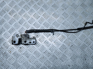 замок капота Volkswagen Passat B6 2009, 2.0 л., TDi, CBAA, дизель, 6МКПП, серебристый, седан, передний привод, правый руль