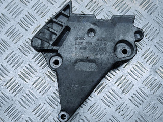 кронштейн двигателя Volkswagen Golf 5 поколение 2008, 2.0 л., TDi, BKD, дизель, АКПП, передний привод, 03G199207G