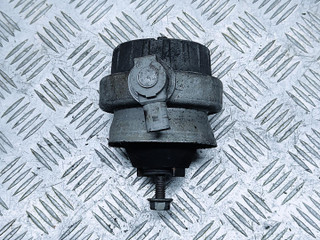 подушка крепления двигателя Audi A6 4F/C6 2007, 2.0 л., CAHA, дизель, АКПП, 4F0199379BK