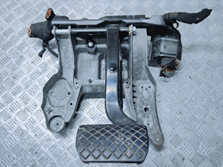 педаль тормоза Volkswagen Touareg 1 поколение [рестайлинг] 2007, 2.5 л., TDi, BPE, дизель, АКПП, чёрный, внедорожник 5 дв., полный привод, правый руль, 7L0723142C, 7L0723031J, 0487125, 7L0723117A, 7L0971341L