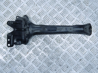 кронштейн (крепление) Volkswagen Touareg 1 поколение [рестайлинг] 2007, 2.5 л., TDi, BPE, дизель, АКПП, чёрный, внедорожник 5 дв., полный привод, правый руль, 7L0805799
