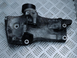 кронштейн генератора Volkswagen Polo 4 поколение 2002, 1.4 л., BBY, бензин, 5МКПП, передний привод, 036145169G