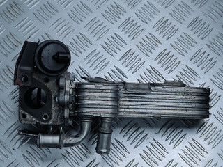 охладитель EGR / Радиатор EGR Volkswagen Golf 5 поколение 2007, 1.9 л., TDi, дизель, 5МКПП, передний привод, 038131513AD, 03G131063E, 194623020
