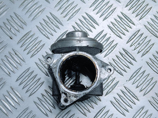 клапан EGR Volkswagen Golf 5 поколение 2006, 1.9 л., TDi, BXE, дизель, 5МКПП, 038129637D, 038131501AN, 318703011