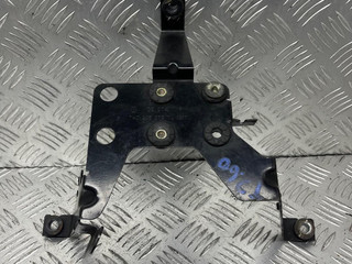 кронштейн (крепление) Volkswagen Transporter T5 2006, 2.5 л., TDi, AXD, дизель, робот, серебристый, микроавтобус, передний привод, правый руль, 7H0906279TL