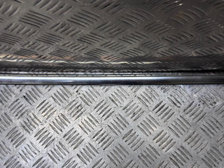 молдинг стекла Volkswagen Touareg 1 поколение [рестайлинг] 2007, 2.5 л., TDi, BPE, дизель, АКПП, чёрный, внедорожник 5 дв., полный привод, правый руль