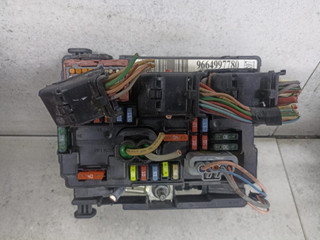 блок предохранителей Citroen C3 1 поколение [рестайлинг] 2007, 9664997780