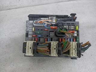 блок предохранителей Citroen C4 1 поколение 2008, 9675878480