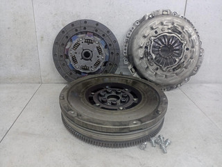 комплект сцепления Mitsubishi Pajero Sport 3 поколение 2019, 2.4 л., 4N15, дизель, 4N15, 2300A074
