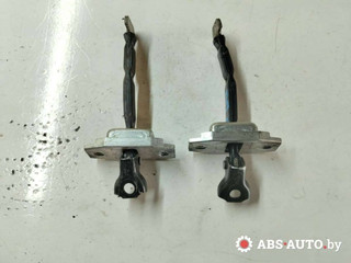 ограничитель открывания двери Toyota RAV4 3 поколение (XA30) [рестайлинг] 2010, 2.2 л., 2AD-FTV, дизель, МКПП, внедорожник 5 дв.