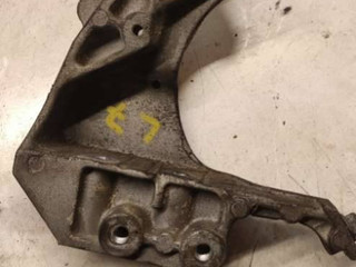 кронштейн двигателя Peugeot 307 1 поколение 2004, 2.0 л., дизель, МКПП, хетчбэк 5 дв., 9635969880