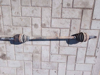 полуось передняя правая (приводной вал, ШРУС) Chrysler Grand Voyager 4 поколение 2004, 2.5 л., дизель, МКПП, минивэн