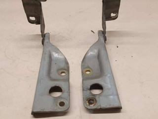 петля капота Nissan Almera N16 2002, 1.5 л., бензин, МКПП, седан