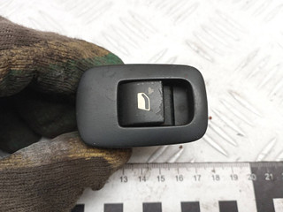 кнопка стеклоподъемника двери Citroen C4 Picasso 1 поколение 2011, 1.6 л., 9HR (DV6C), дизель, МКПП, правый руль, 96639378ZD, 11662