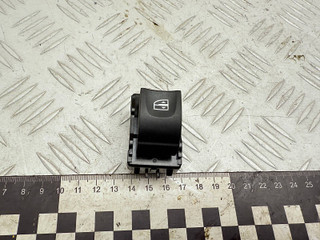 кнопка стеклоподъемника двери Renault Megane 3 поколение 2010, 1.5 л., K9K J 836, дизель, МКПП, хетчбэк 3 дв., правый руль, E30176