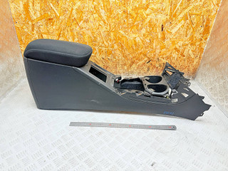 консоль салона Toyota RAV4 3 поколение (XA30) 2007, 2.2 л., 2AD-FTV, дизель, МКПП, внедорожник 5 дв., 5881142030, 5562542020, 5562542010