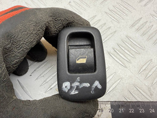 кнопка стеклоподъемника двери Citroen C5 1 поколение [рестайлинг] 2004, 2.0 л., RFJ (EW10A), бензин, МКПП, хетчбэк 5 дв., 96515962XT