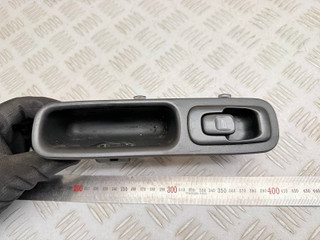 кнопка стеклоподъемника двери задней левой Volvo S80 1 поколение 2000, 2.4 л., B 5244 S, бензин, МКПП, седан, 9476695