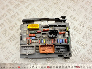блок предохранителей Citroen C5 2 поколение 2009, 2.0 л., RHR (DW10BTED4), дизель, АКПП, седан, 9675877980