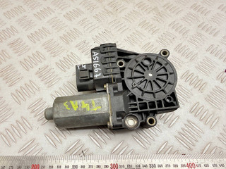 моторчик стеклоподъемника задний левый Audi A6 4B/C5 1999, 2.5 л., AKN, дизель, МКПП, универсал, передний привод, 0130821784, 102856XXX