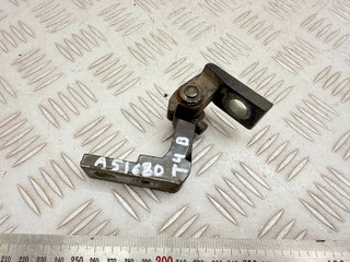 петля двери Audi A6 4B/C5 1999, 2.5 л., AKN, дизель, МКПП, универсал, передний привод, 4B0833402B