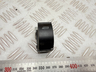 кнопка стеклоподъемника двери Audi A6 4B/C5 1999, 2.5 л., AKN, дизель, МКПП, универсал, передний привод, 4B0959855, 501690