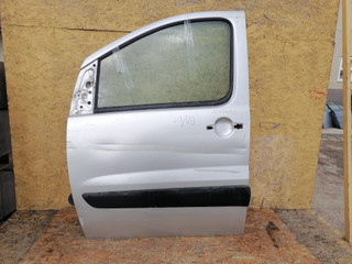 дверь передняя левая Citroen Jumpy 2 поколение 2009, 1.6 л., 9HU (DV6UTED4), дизель, МКПП, правый руль