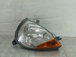 фара правая Ford Ka 1 поколение 2001, 1.3 л., бензин, МКПП, желтый, хетчбэк 3 дв., передний привод