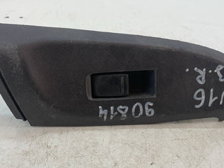 кнопка стеклоподъемника двери задней правой Nissan Almera N16 2003, 1.5 л., бензин, МКПП, светло-голубой, хетчбэк 5 дв., передний привод, 82960BM700