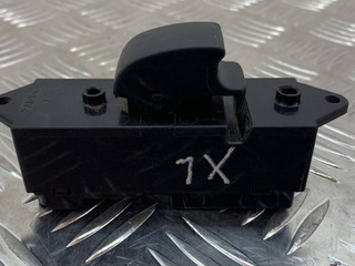 кнопка стеклоподъемника двери передней правой Mitsubishi Lancer 10 поколение 2010, 8608A061, C8DD602M