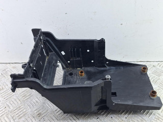 кронштейн (крепление) Volvo C70 1 поколение 1999, 2.5 л., бензин, МКПП, серебро, купе, передний привод, 9150769