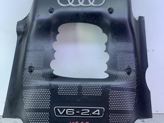 декоративная крышка двигателя Audi A6 4B/C5 [рестайлинг] (2001 - 2004), 2.4 л., BDV, бензин, МКПП, универсал, 078103927