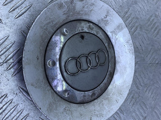 колпачок литого диска Audi A4 B6 (2000 - 2006), 8N0601165D