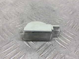 подсветка двери Volkswagen Passat B5 1999, 1.8 л., APT, бензин, 5МКПП, зеленый, универсал, передний привод, 094716B