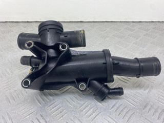 корпус термостата Peugeot 407 1 поколение 2006, 2.0 л., HDi, RHR (DW10BTED4), дизель, 6МКПП, черный, передний привод