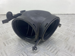 патрубок воздушного фильтра Mercedes-Benz C-Класс W203/S203/CL203 W203.061 2001, 2.6 л., M 112.912, бензин, МКПП, седан, A1121410190, 012889060933