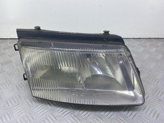 фара правая Volkswagen Passat B5 (1996 - 2001), 14742600
