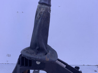 кулиса Toyota Yaris XP9 (2005 - 2009), 335300D040