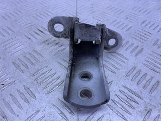 петля двери Toyota Yaris XP9 (2005 - 2009)