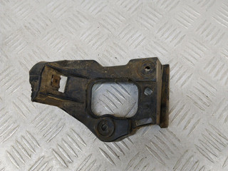 крепление ( кронштейн ) крыла Audi A6 4B/C5 (1997 - 2001), 1.8 л., AJP, бензин, 5МКПП, кофейный, седан, передний привод, 4B0853922B