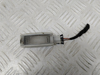 фонарь салона (плафон) Volkswagen Passat B5 [рестайлинг] (2000 - 2005), 1.9 л., AVB, дизель, МКПП, синий, универсал, передний привод, 3B0947113