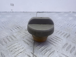 пробка топливного бака Subaru Impreza 1 поколение (GM/GC/GF) 1994, 1.8 л., EJ18E, бензин, МКПП, красный, седан, полный привод